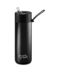Black ceramic thermos mug by Frank Green with a straw and a capacity of 595 ml, ideal for traveling.