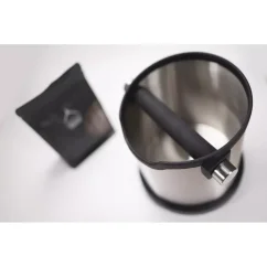Récipient à marc en acier inoxydable pour les professionnels et pour un usage domestique. Récipient à marc en acier inoxydable pour les professionnels et pour un usage domestique.