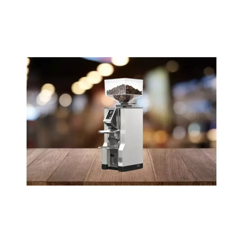 Witte elektrische koffiemolen Eureka Mignon Libra.