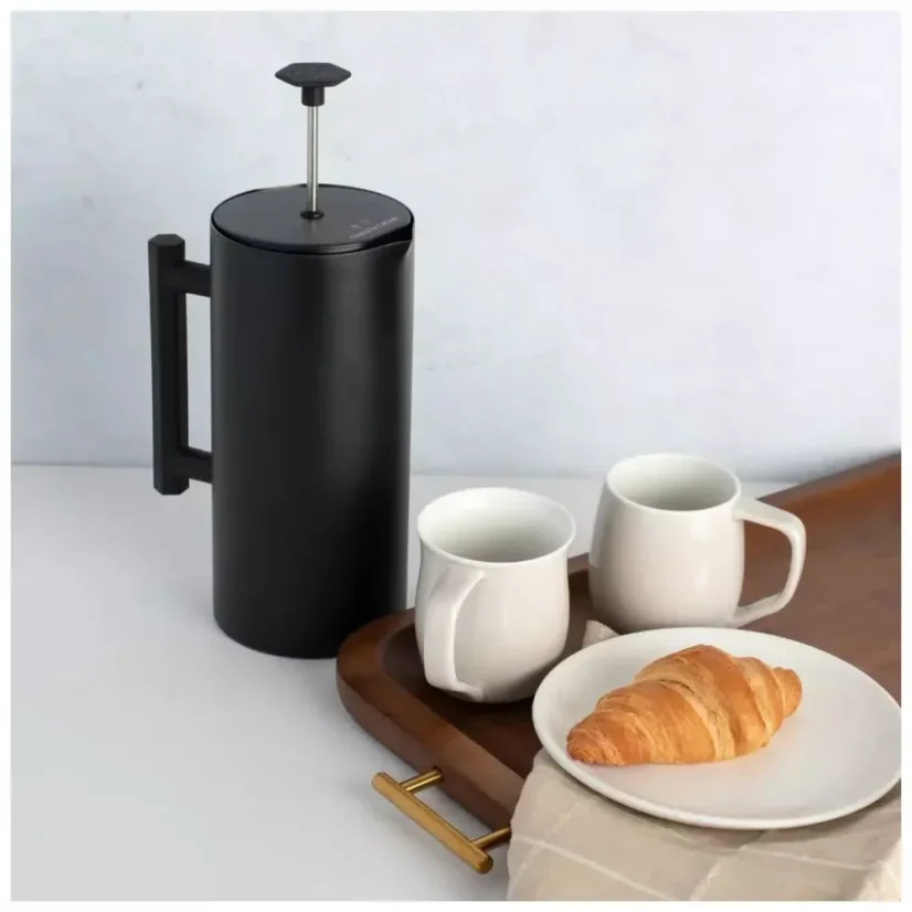 French Press P6 dans un design élégant noir mat. Capacité de 946 ml.