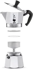Moka kanvička značky Bialetti Moka Express pre 3 šálky rozobraná na časti