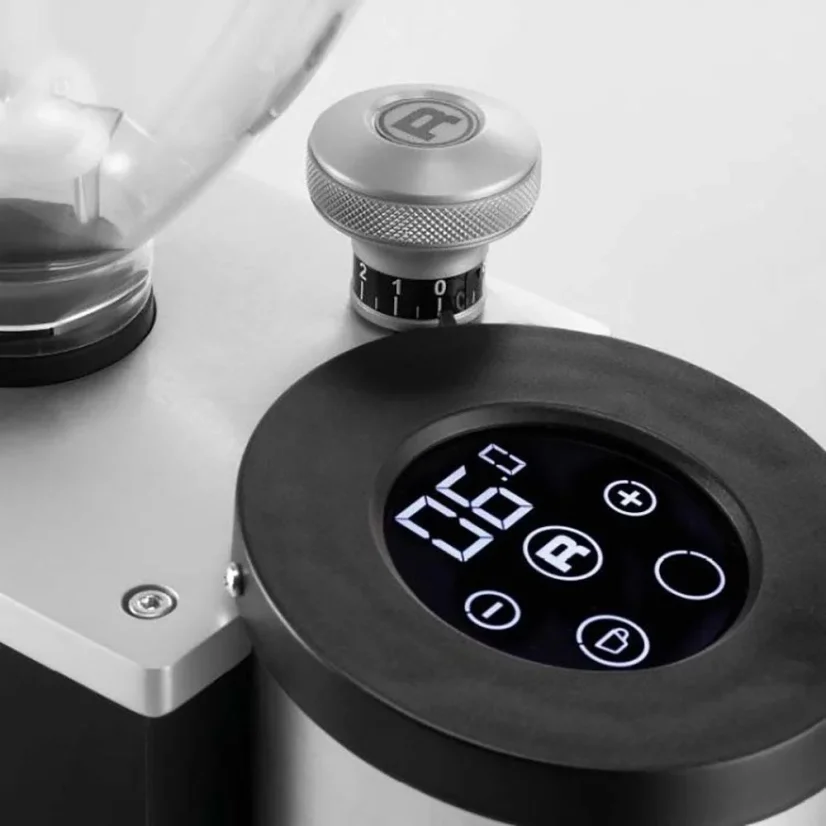 Digital display of the Rocket Espresso FAUSTINO copper grinder settings