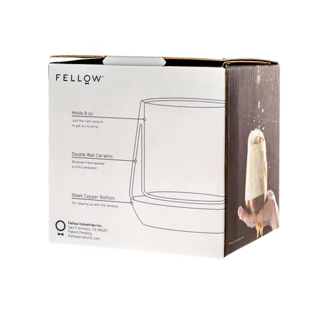 Mug noir Fellow Joey avec une capacité de 240 ml, spécialement conçu pour le café filtré.