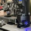 Eureka automatique tamper pour Atom est un accessoire idéal pour les amateurs de café, compatible avec le moulin Eureka Atom Excellence 65.