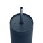 Tasse isotherme avec paille pour boissons froides de couleur bleue. Tasse isotherme avec paille pour boissons froides de couleur bleue.