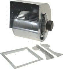 Zentrifugalgebläs mat engem Metallgehäus, engem Schaufelrad, engem schwaarze Motor an Montagehalterungen.