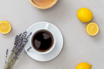 Firwat ass Kaffi sauer a wéi Dir d'Aciditéit vum Kaffi beaflosst