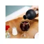 Stylové servírovanie Cold Brew s fľašou Hario Filter-In.