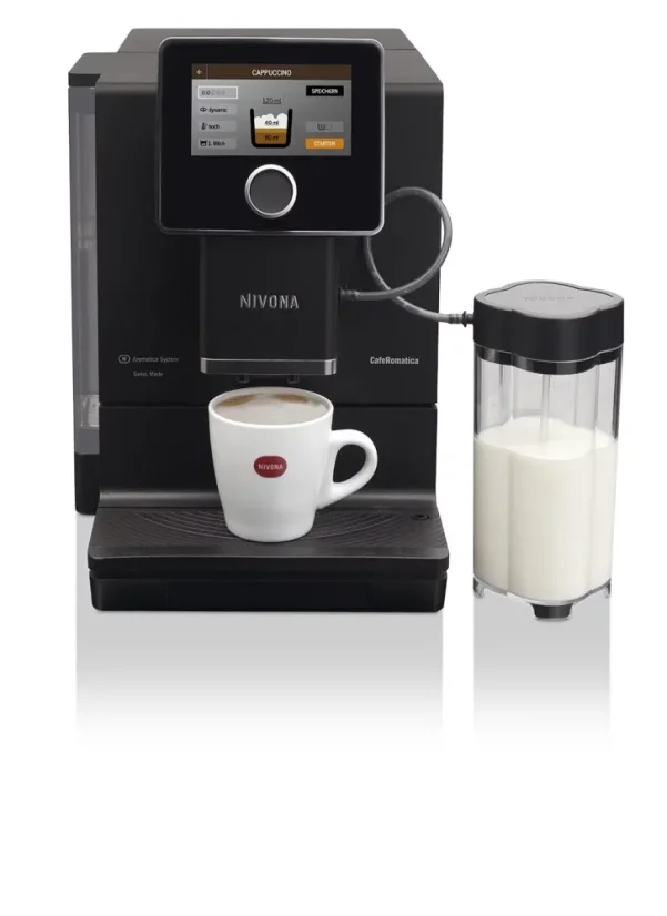 Automatický kávovar Nivona NICR 960 s integrovaným mliečnym systémom pre ľahkú prípravu kávových špecialít.