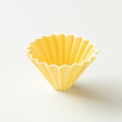 Dripper céramique Origami S jaune - V60 en porcelaine japonaise