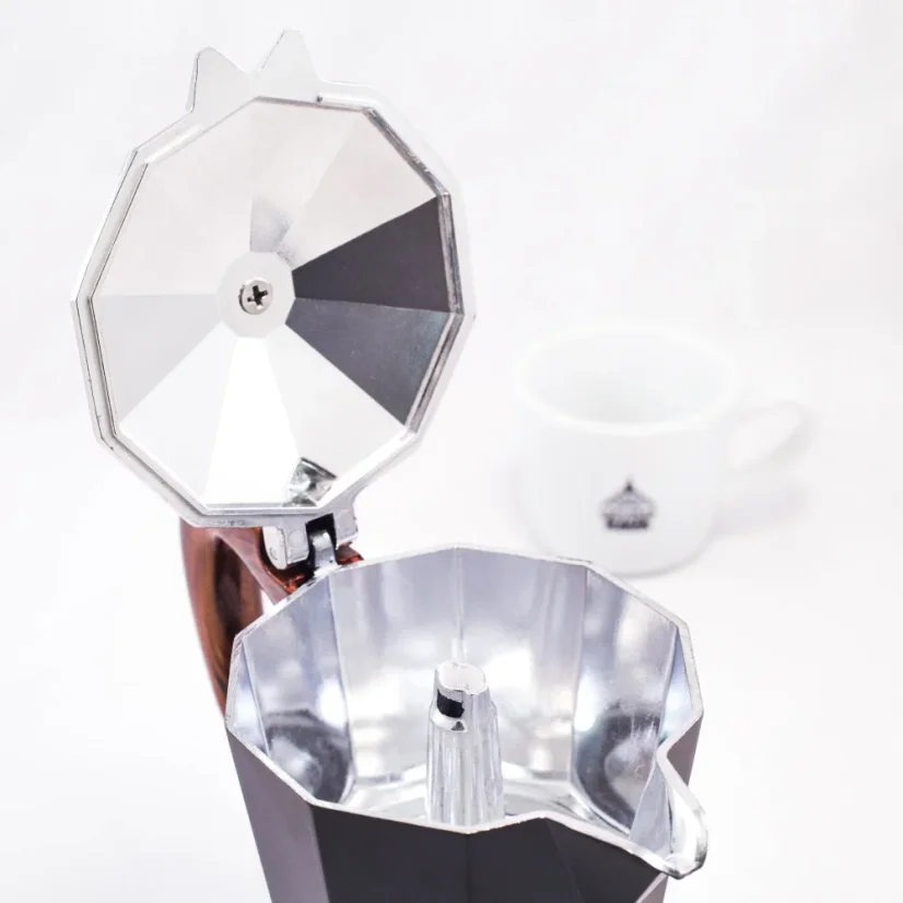 Moka pot Forever Prestige Radica in brown color with a capacity of 3 cups.
