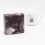 Košík IMS dans une boîte originale rose et grise sur fond blanc avec une tasse. Košík IMS dans une boîte originale rose et grise sur fond blanc avec une tasse.