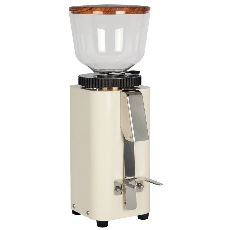 Biely elektrický mlynček na espresso ECM C-Manuale 54 v krémovej farbe.