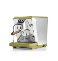 Cafetera exprés doméstica Nuova Simonelli Oscar Mood Guacamole con función de ajuste de cantidad de agua para una preparación perfecta del café.