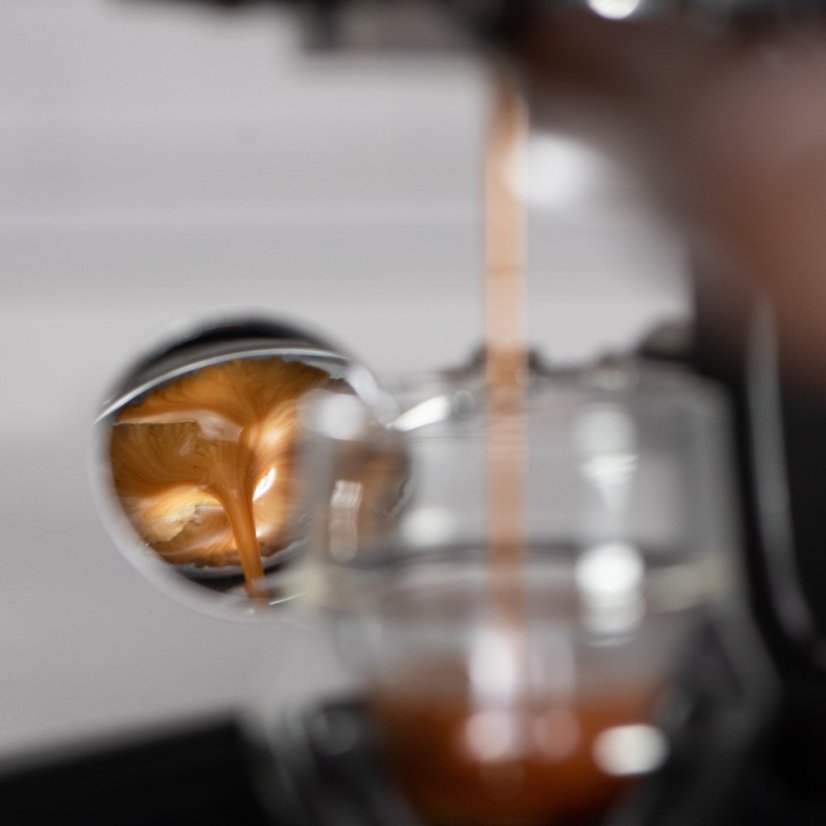 Zrkadlo Flair Shot Mirror with Coin, praktický doplnok na sledovanie prípravy kávy vo vašom kávovare.