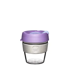 Gobelet en plastique Keepcup avec couvercle violet.