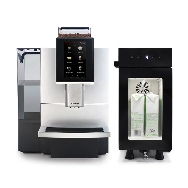 Professioneller automatischer Kaffeeautomat Dr. Coffee F12 Big Plus in Silberausführung, der in der Lage ist, warme Milch zuzubereiten.