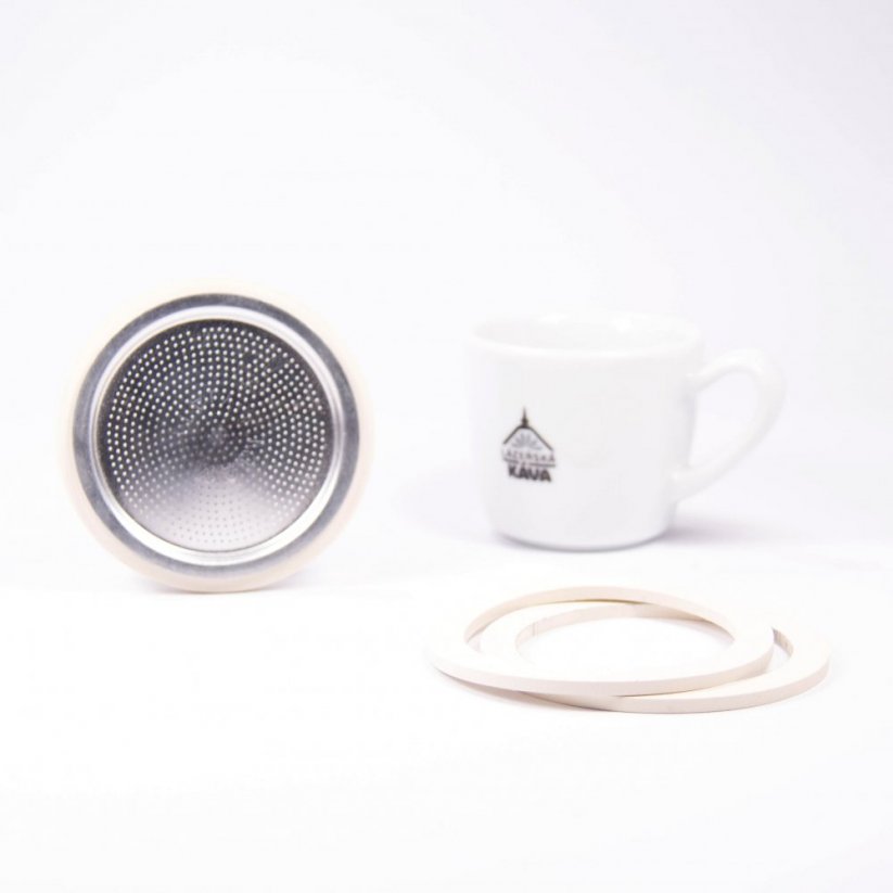 Sceau Bialetti de remplacement à côté de la tasse à café avec le logo Spa Coffee.