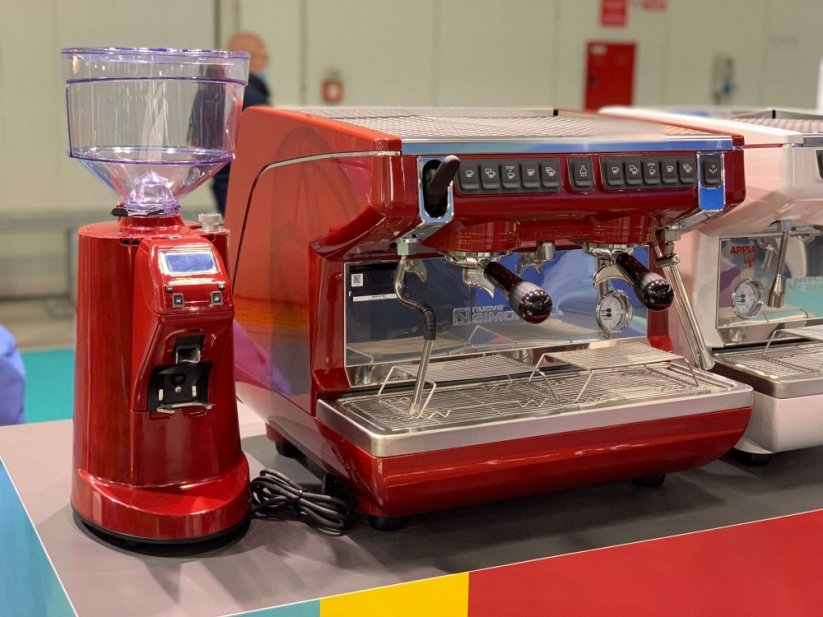 Nuova Simonelli Appia Life Compact 2GR V - Machines à café professionnelles à levier : fonctions de la machine à café : deux tasses à la fois