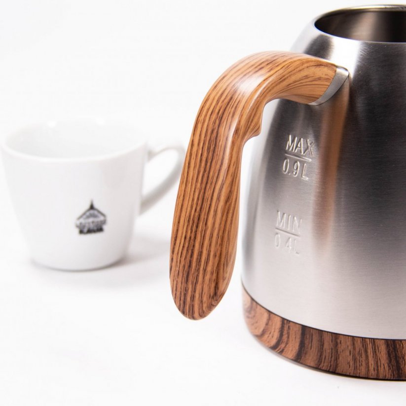 Wooden grip of the Brewista teapot.
