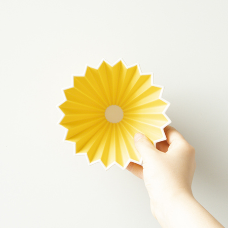 Dripper céramique Origami S jaune - V60 en porcelaine japonaise