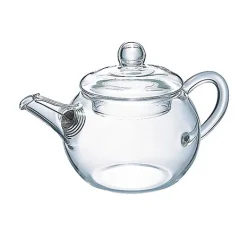 Hario Japanese tea pot with a capacity of 180 ml.