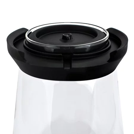 Glass Coldbrew coffee maker Hario Shizuku Slow Drip Brewer by Hario for preparing cold coffee extract.