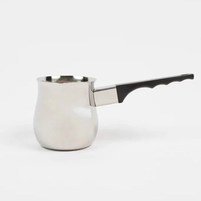 Pot en Prana, idéal pour servir un thé chai aromatique.