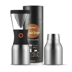 Silberne Cold-Brew-Kaffeemaschine Asobu KB900, ideal für die Zubereitung von Cold Brew Kaffee.