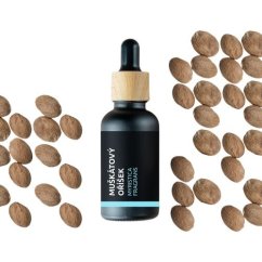 Glass bottle with 100% natural nutmeg, 10 ml, used for improving concentration.