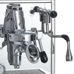 Machine à café Bezzera Magica S MN dans la catégorie des machines à espresso à levier domestiques, au design italien prestigieux.