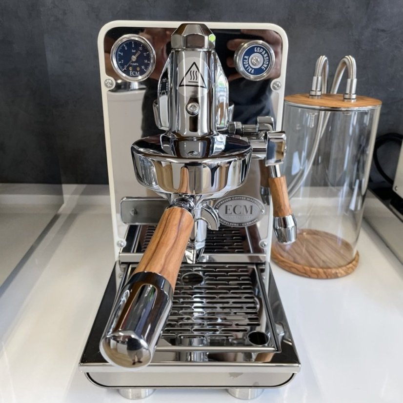 ECM Puristika PID Olive, home lever espresso machine with manual cleaning option.