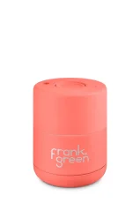 Termohrnček Frank Green Ceramic v farbe Living Coral s objemom 175 ml, vhodný do kočíka.