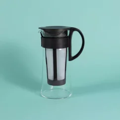 Hario Mizudashi aukštos kokybės šalto alaus butelis 600 ml juodos spalvos.
