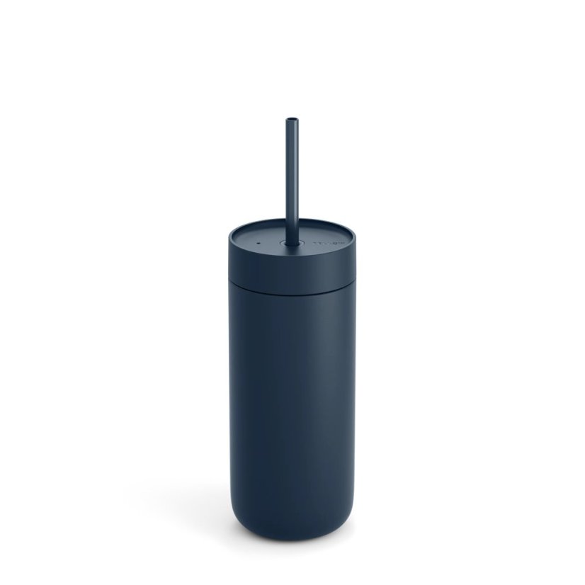 Gobelet isolant avec paille pour boissons froides en couleur bleue.
