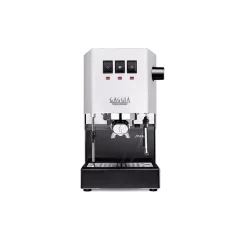 Domowy ekspres ciśnieniowy Gaggia New Classic EVO w białym kolorze. Domowy ekspres ciśnieniowy Gaggia New Classic EVO w białym kolorze.