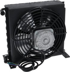 Komplette Kondensator mat schwaarzem Ventilator, gerippte Wärmetauscher an Uschlosskabel.