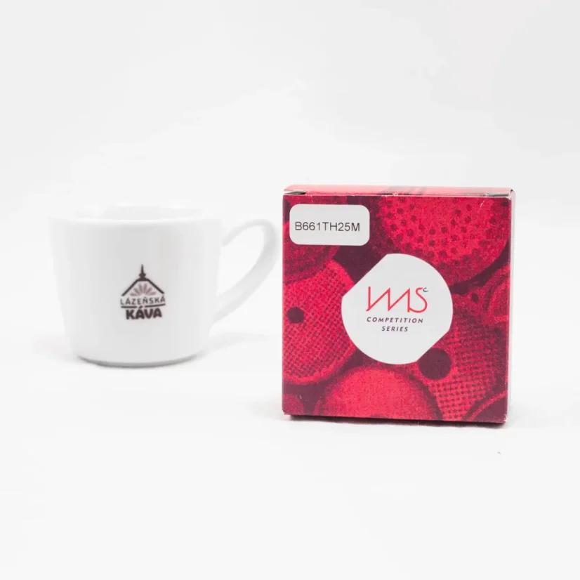 Košík IMS dans une boîte rouge originale sur fond blanc avec une tasse.