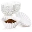 Filtres en papier blancs pour cafetières Bunn avec un diamètre de base de 10,8 cm.