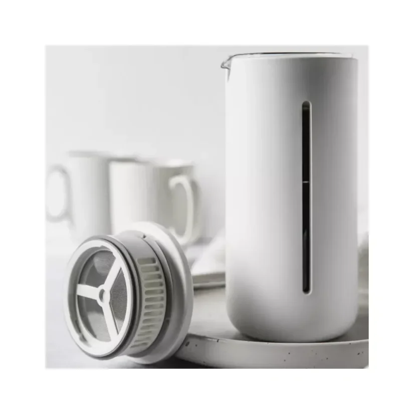 Timemore U French Press v bielej farbe je štýlový french press vyrobený zo silikónu, ktorý zabezpečuje jednoduché používanie a údržbu.
