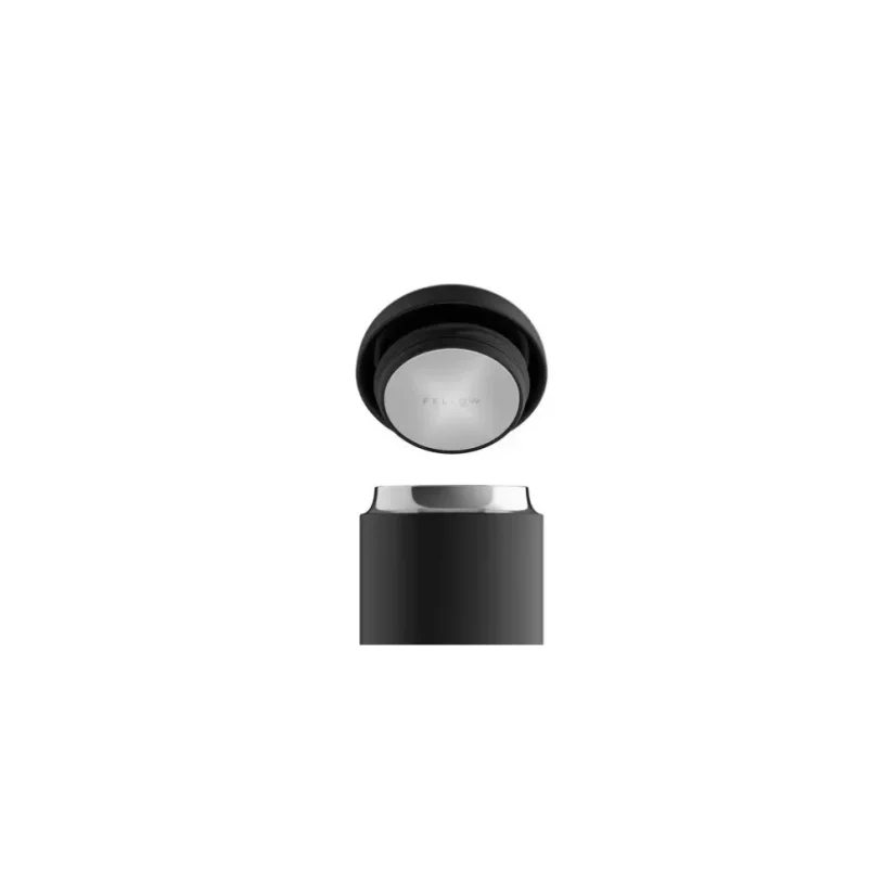 Black Fellow Carter Everywhere Mug Matte Black with a capacity of 473 ml, suitable for use in a stroller.