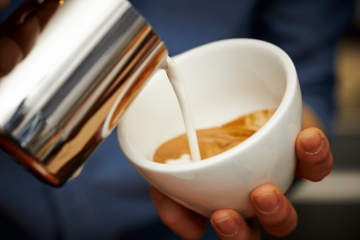 Latte Art fir Ufänger. Är éischt Foto am Kaffi