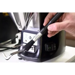 Reinigungsbürste für die Kaffeemaschine JoeFrex Grinderbrush, ideal zur Pflege der Kaffeemaschine in einwandfreiem Zustand. Reinigungsbürste für die Kaffeemaschine JoeFrex Grinderbrush, ideal zur Pflege der Kaffeemaschine in einwandfreiem Zustand.