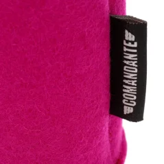 Rosa Filztasche Comandante C40 Felt Sleeve Fuchsia, entwickelt zum Schutz von handbetriebenen Kaffeemühlen.
