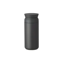 Zwarte reis thermosbeker Kinto Travel Tumbler met een inhoud van 350 ml, geschikt voor gebruik in de auto.