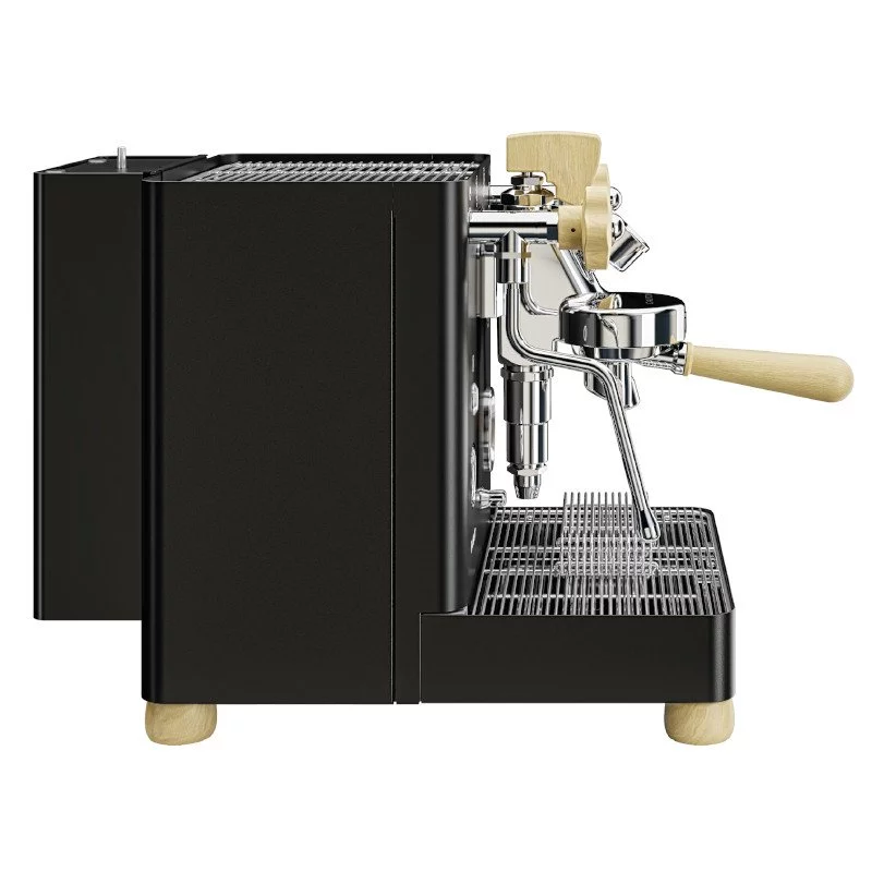 Home espresso machine Lelit Bianca PL162T in black with adjustable dosing for perfect espresso preparation.