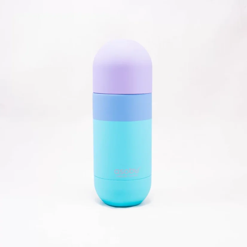 Insulated mug with a 420 ml capacity in pastel turquoise color, made of stainless steel.