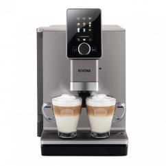 Machine à café automatique argentée Nivona 930 avec latte ready