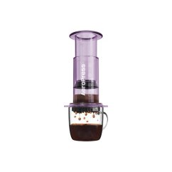 Aeropress Clear Purple a un beau design violet en cristal.