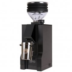 Čierny univerzálny mlynček na kávu s nulovou retenciou Eureka Mignon Zero BL.